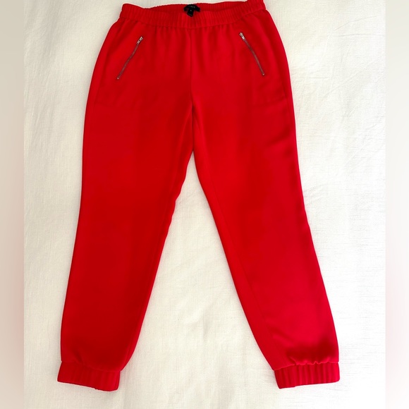 J crew jogger in bright red - Picture 2 of 6